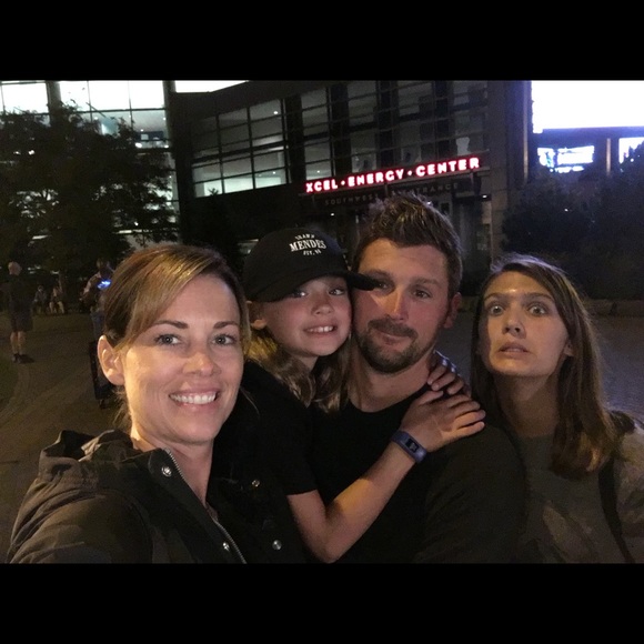 Meet your Posher, Stacy - Picture 2 of 2